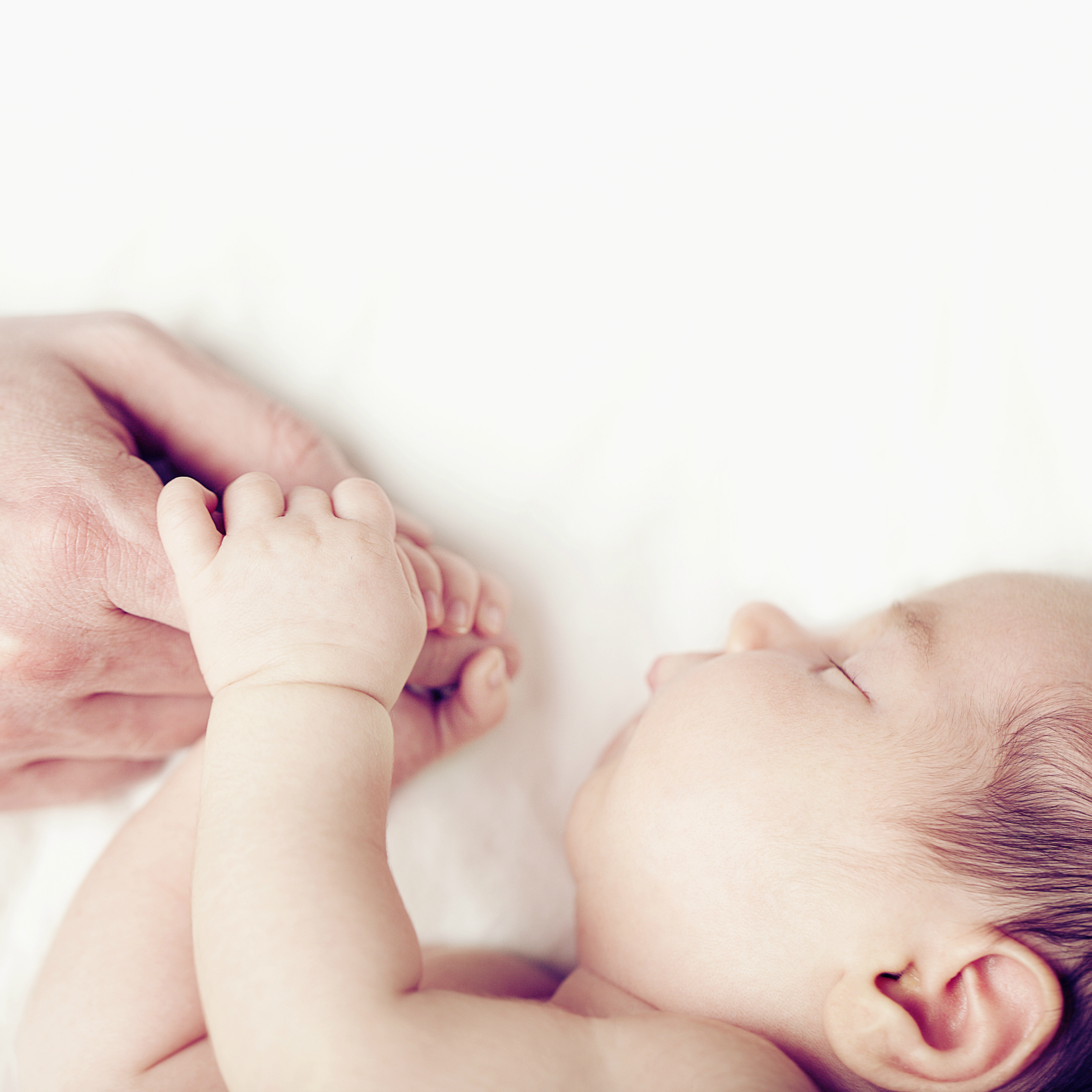 12 Useful Ways Partners Can Support Breastfeeding Moms